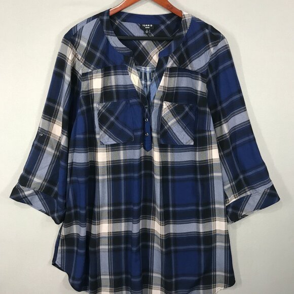 torrid Tops - Torrid Harper Blouse Women's 2 Blue Plaid Pullover Tunic Top 3/4 Sleeve Roll Tab